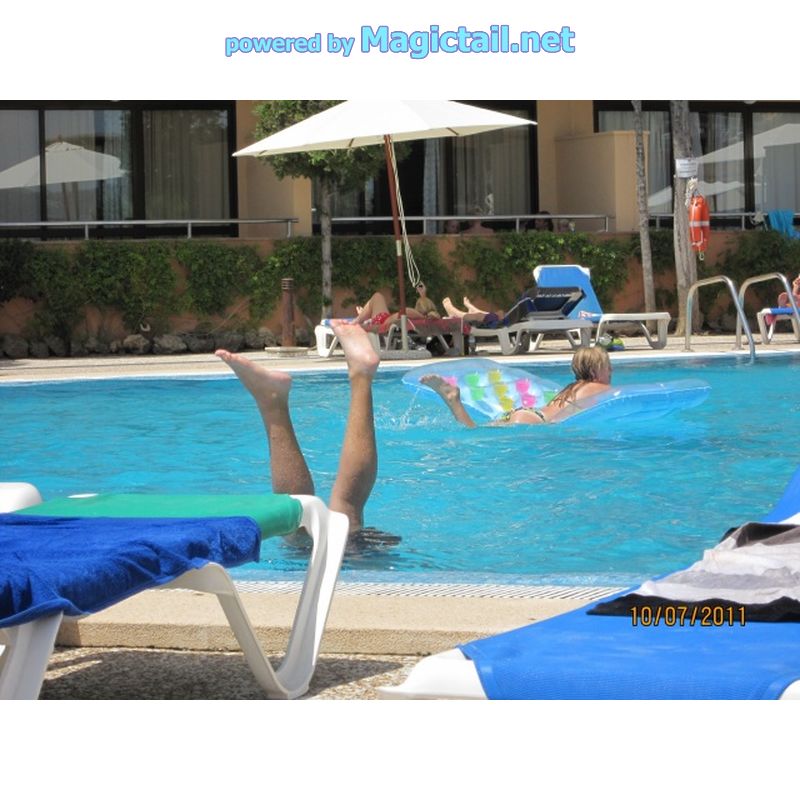 sommer2011 in pool