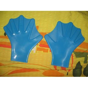 fin gloves are real with a medical backgroundHandflossen...