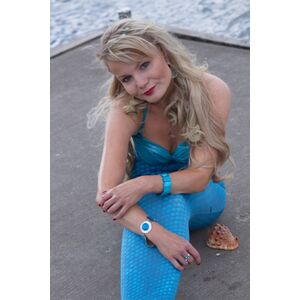 Arielle in blond